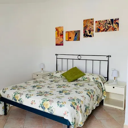 Residenza L'ulivo بيت للعطل *